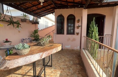 Casa à venda em São Lourenço MG