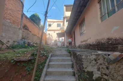 Casa com ponto comercial para venda em São Lourenço MG