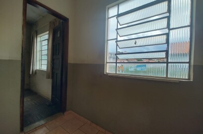 Casa com ponto comercial para venda em São Lourenço MG