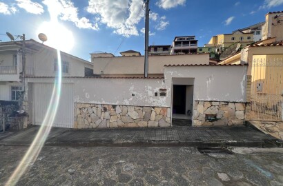 Casa térrea á venda – próximo ao centro de São Lourenço - MG