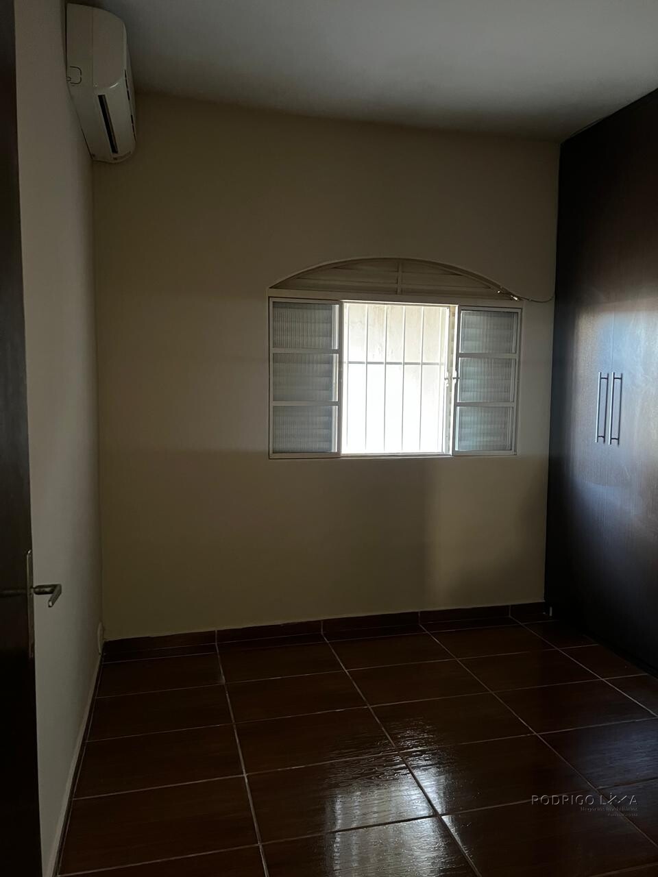 Casa térrea á venda – próximo ao centro de São Lourenço - MG