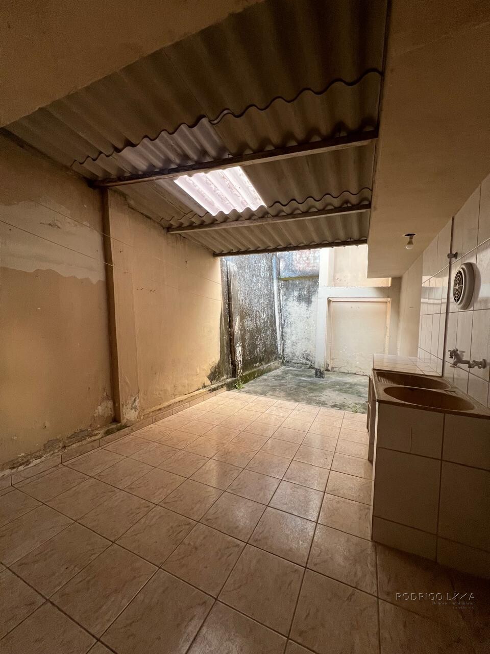 Casa térrea á venda – próximo ao centro de São Lourenço - MG