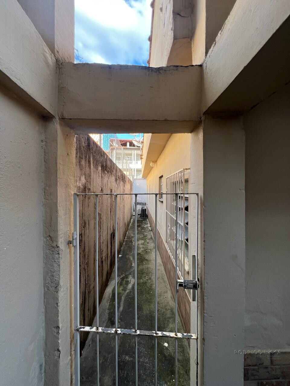 Casa térrea á venda – próximo ao centro de São Lourenço - MG