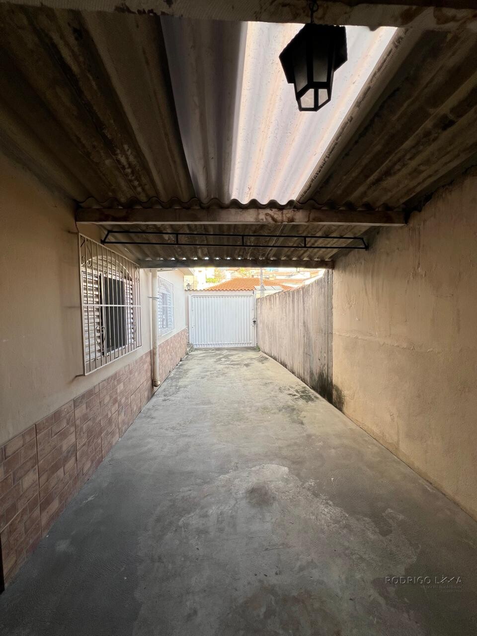 Casa térrea á venda – próximo ao centro de São Lourenço - MG