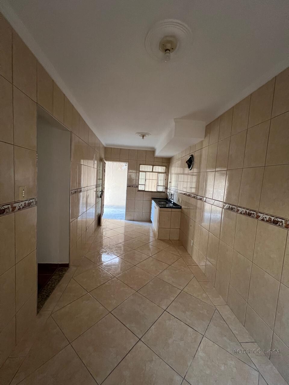 Casa térrea á venda – próximo ao centro de São Lourenço - MG