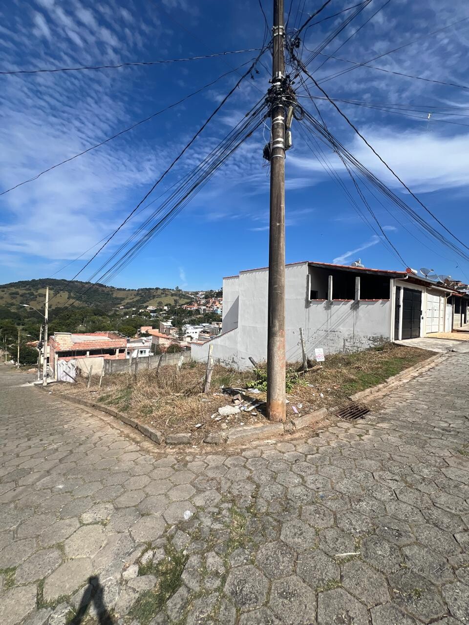 Lote de esquina para venda em São Lourenço MG