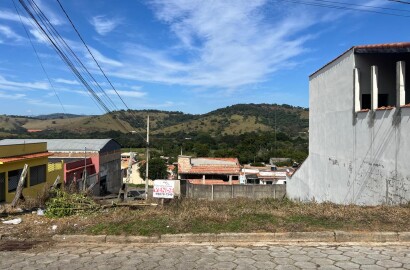 Lote de esquina para venda em São Lourenço MG