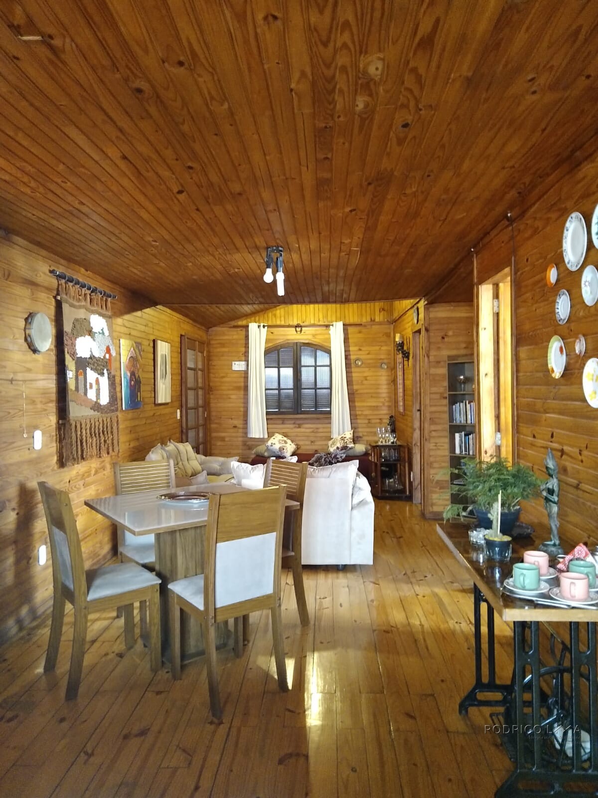 Casa estilo chalé para venda em São Lourenço MG