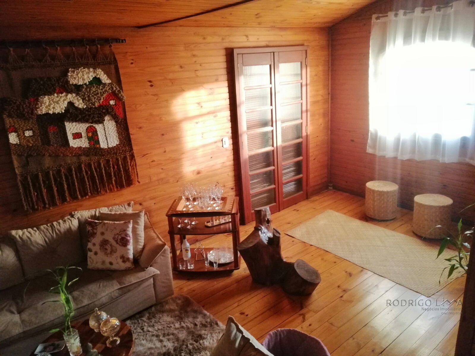 Casa estilo chalé para venda em São Lourenço MG