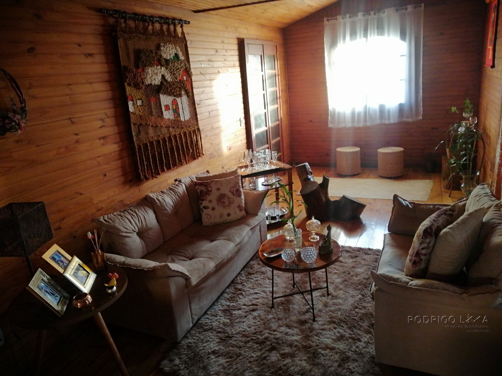Casa estilo chalé para venda em São Lourenço MG