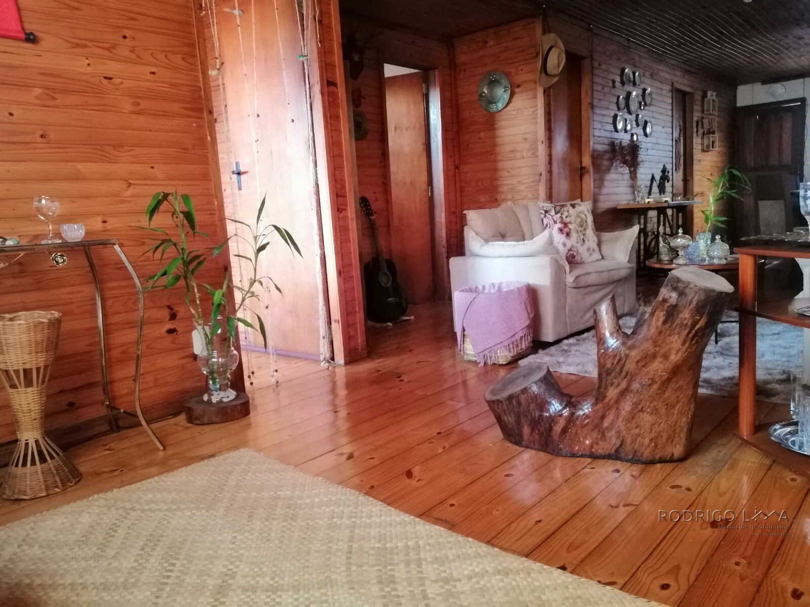 Casa estilo chalé para venda em São Lourenço MG