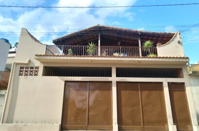 Casa estilo chalé para venda em São Lourenço MG