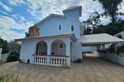 Casa alto padrão para venda em São Lourenço MG