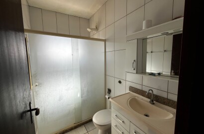 Casa para venda em São Lourenço - MG.