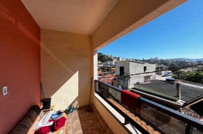 Casa para venda em São Lourenço - MG.