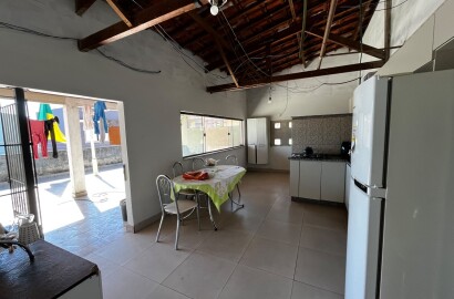 Casa para venda em São Lourenço - MG.