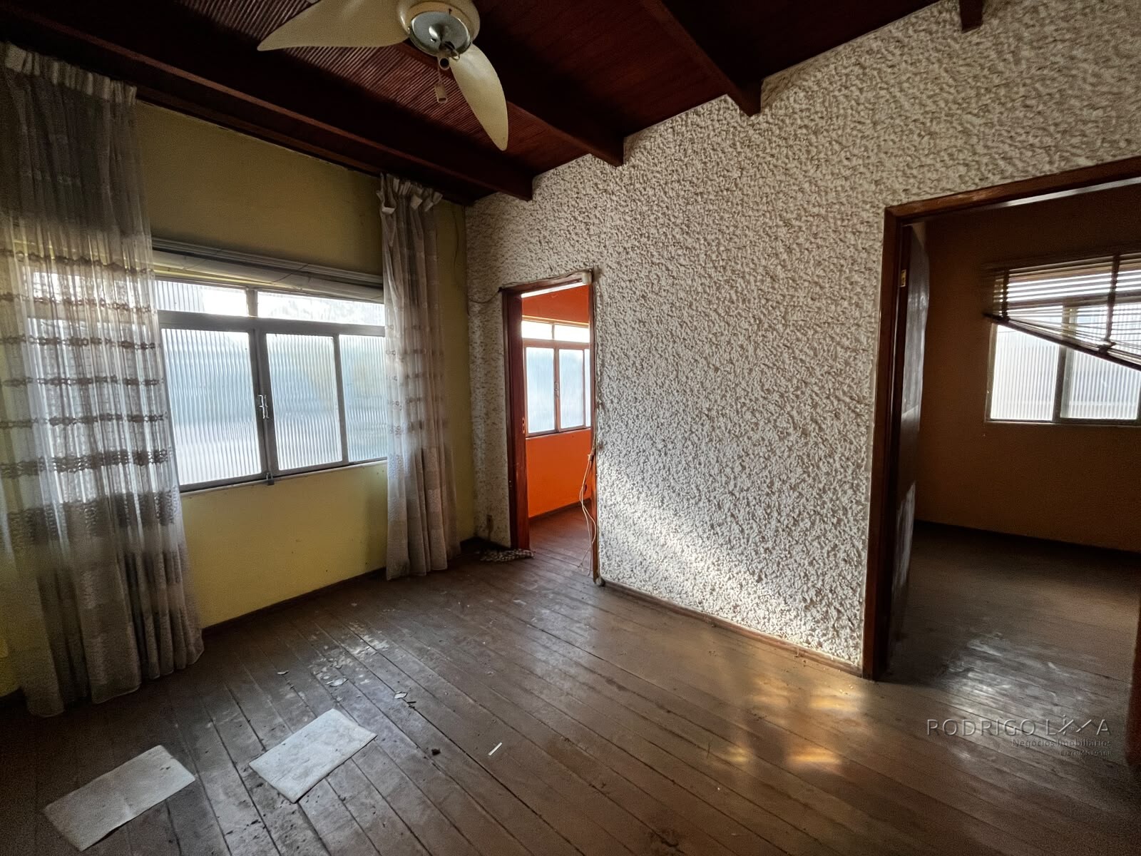 Lote com casa para venda no centro de São Lourenço Mg