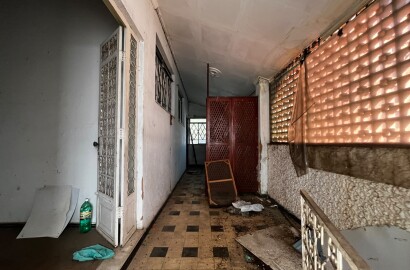 Lote com casa para venda no centro de São Lourenço Mg