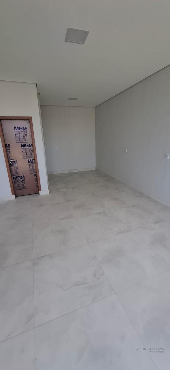 Casa á venda em bairro nobre se São Lourenço