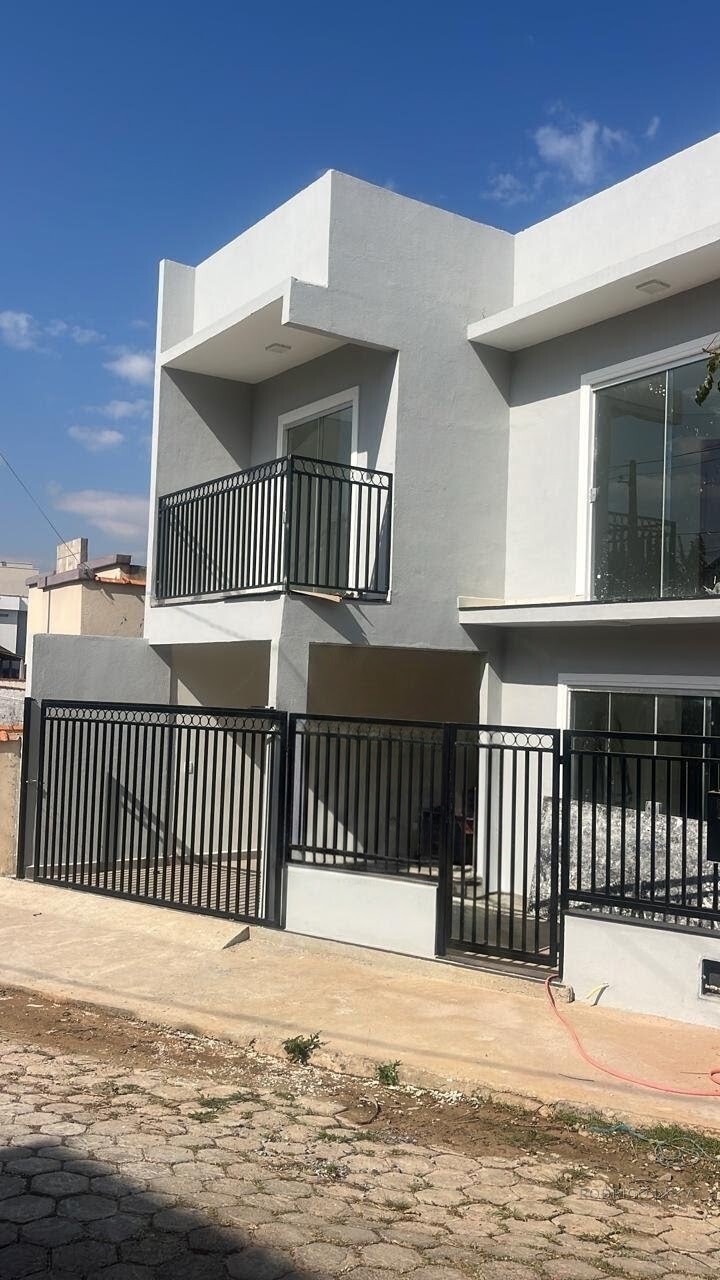 Casa á venda em bairro nobre se São Lourenço