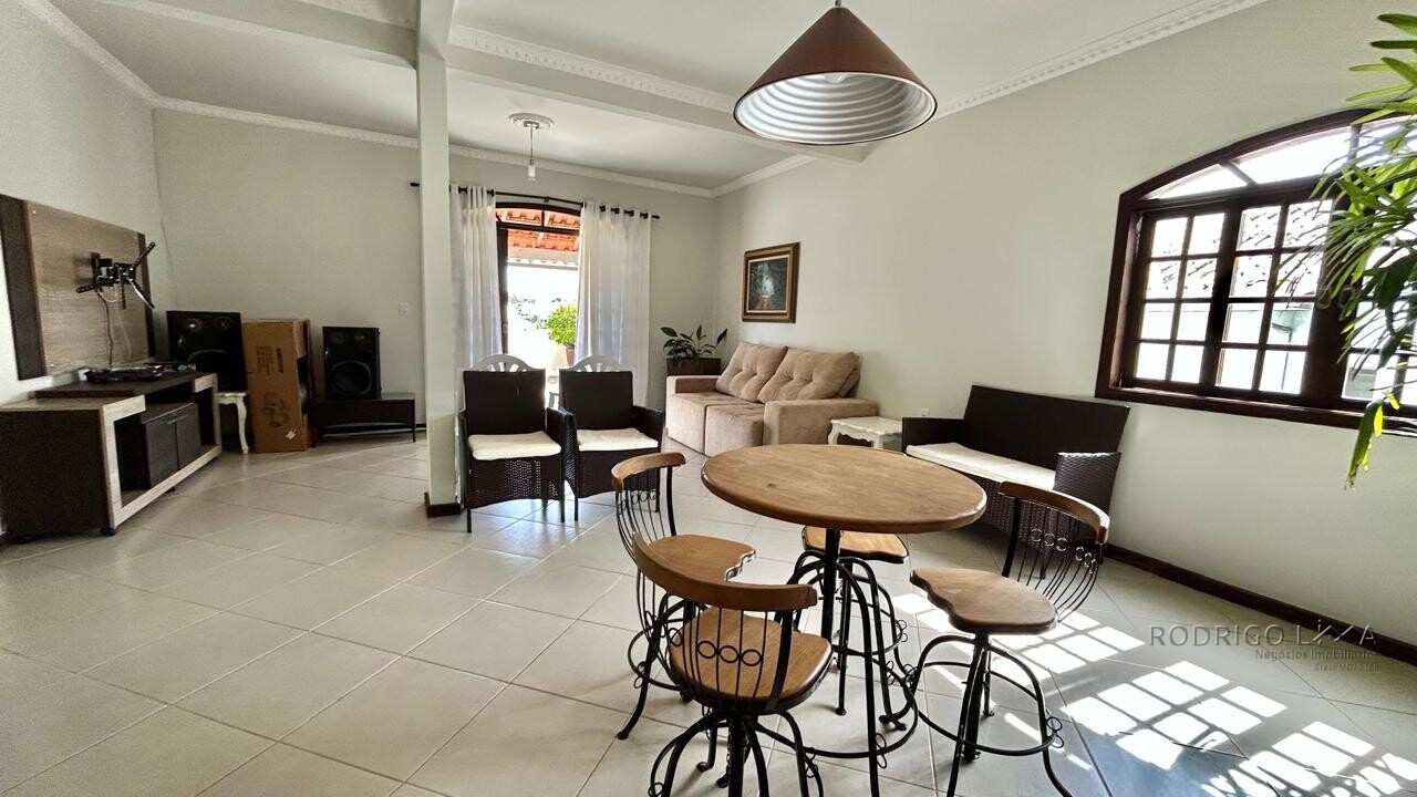 Casa de alto padão para venda em São Lourenço