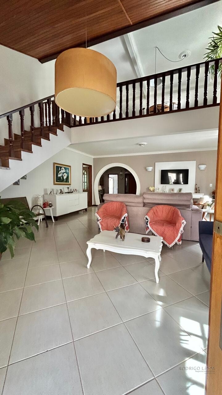 Casa de alto padão para venda em São Lourenço