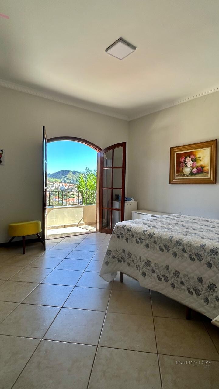Casa de alto padão para venda em São Lourenço