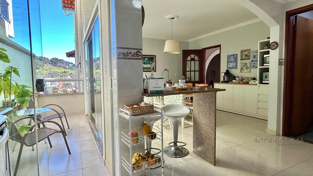 Casa de alto padão para venda em São Lourenço