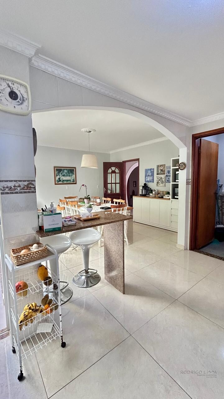 Casa de alto padão para venda em São Lourenço