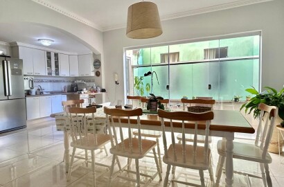 Casa de alto padão para venda em São Lourenço