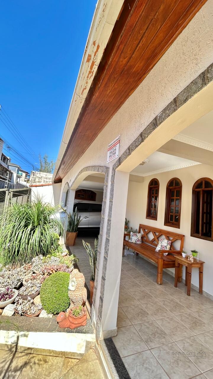 Casa de alto padão para venda em São Lourenço