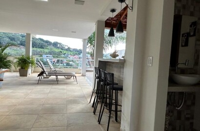 Casa de alto padão para venda em São Lourenço