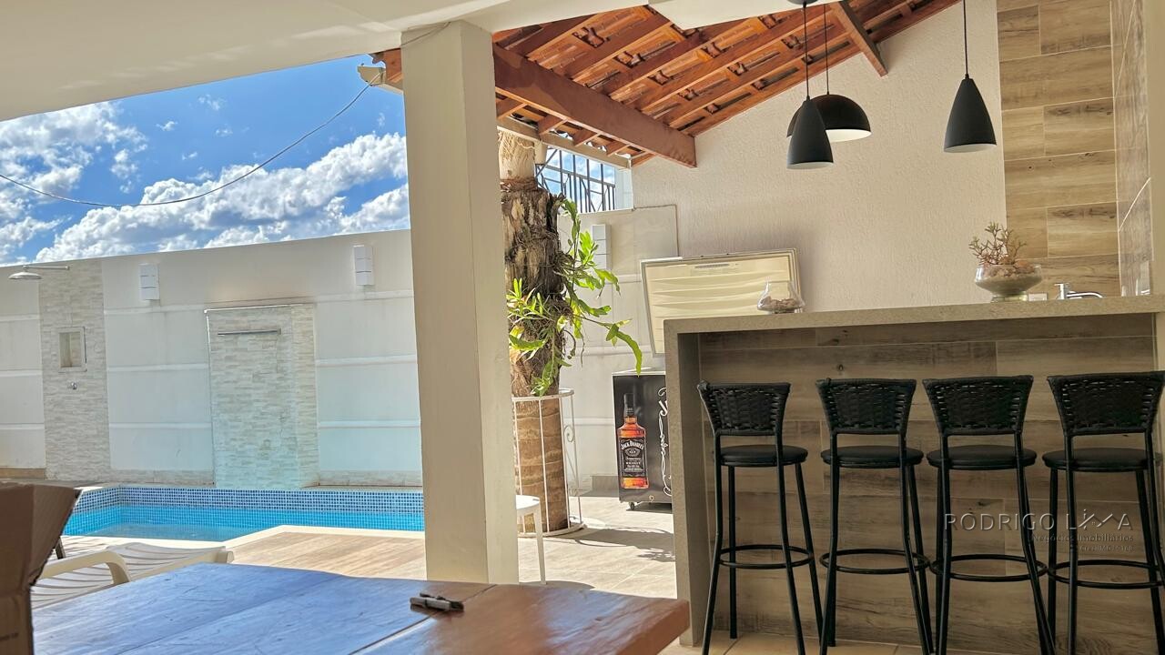 Casa de alto padão para venda em São Lourenço