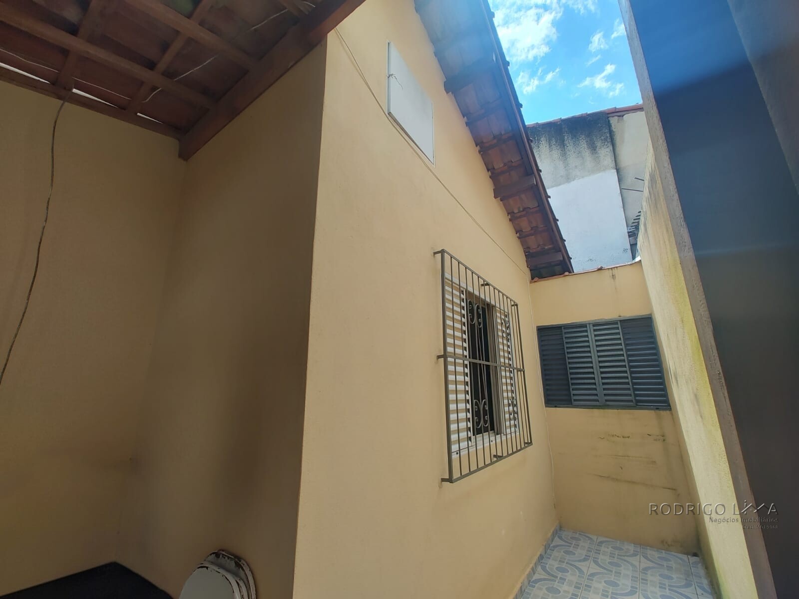 Casa de esquina para venda em São Lourenço MG