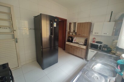 Casa de esquina para venda em São Lourenço MG