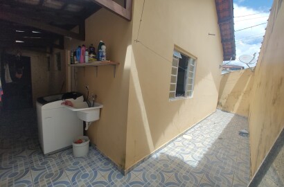 Casa de esquina para venda em São Lourenço MG