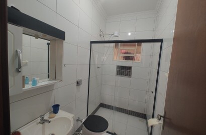 Casa de esquina para venda em São Lourenço MG