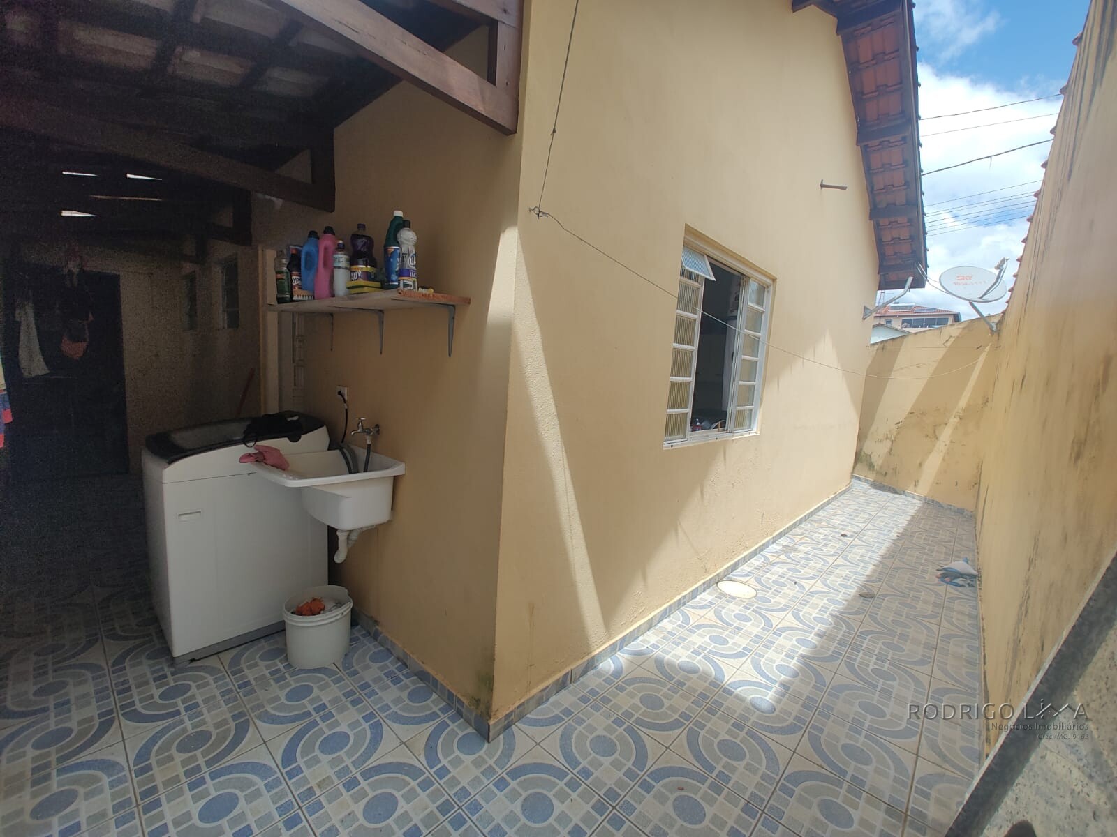 Casa de esquina para venda em São Lourenço MG