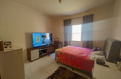 Casa de esquina para venda em São Lourenço MG