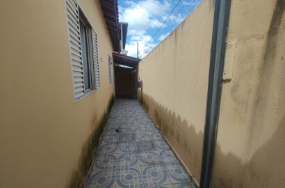 Casa de esquina para venda em São Lourenço MG