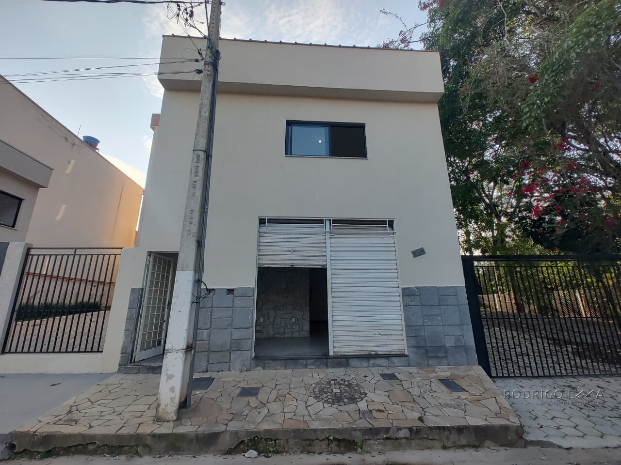 Apartamento com ponto comercial para venda em São Lourenço MG