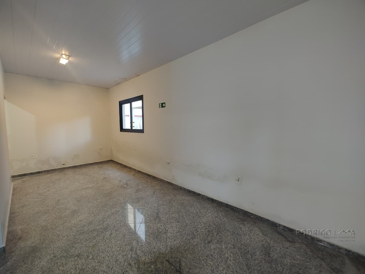 Apartamento com ponto comercial para venda em São Lourenço MG