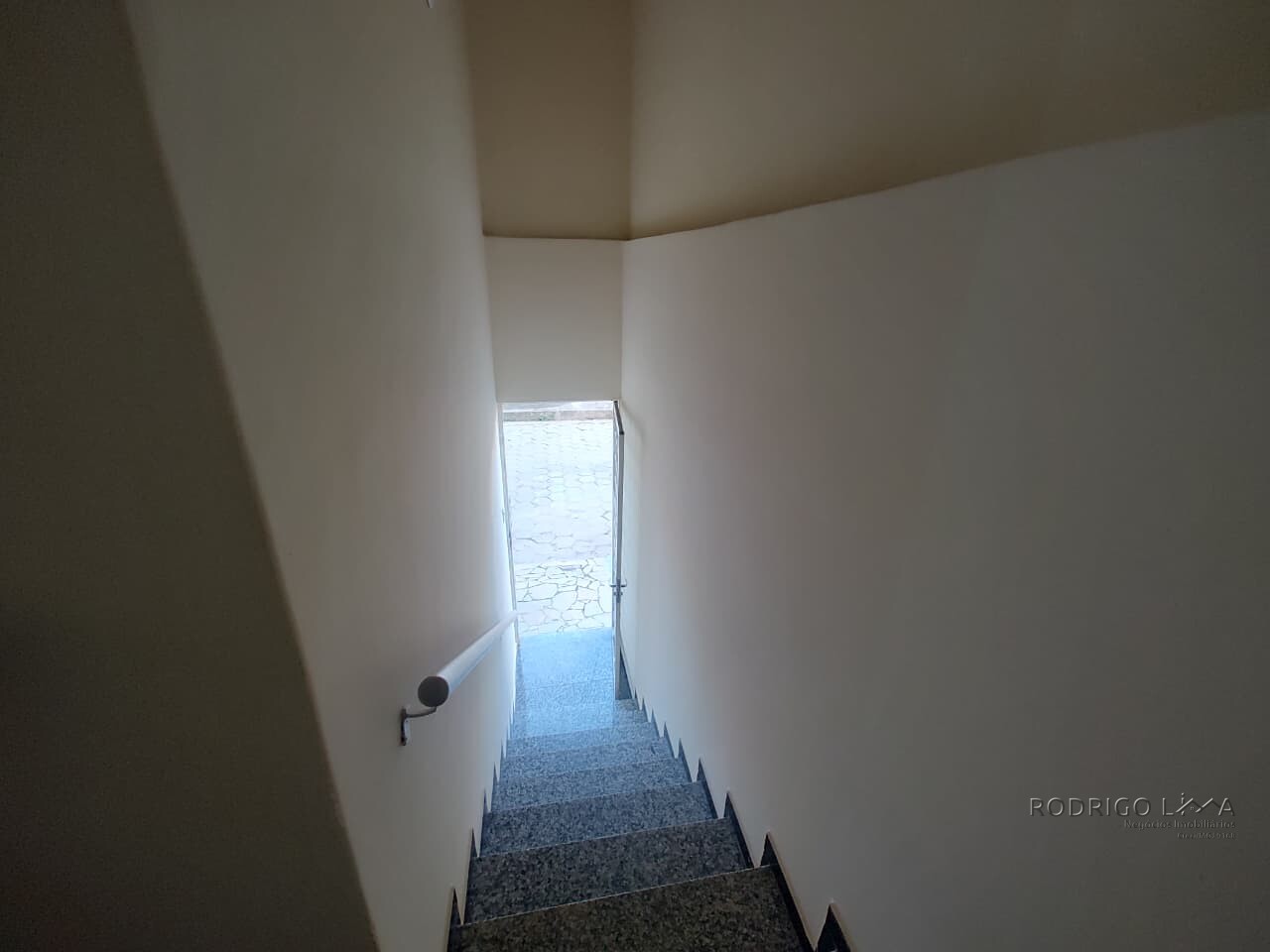 Apartamento com ponto comercial para venda em São Lourenço MG