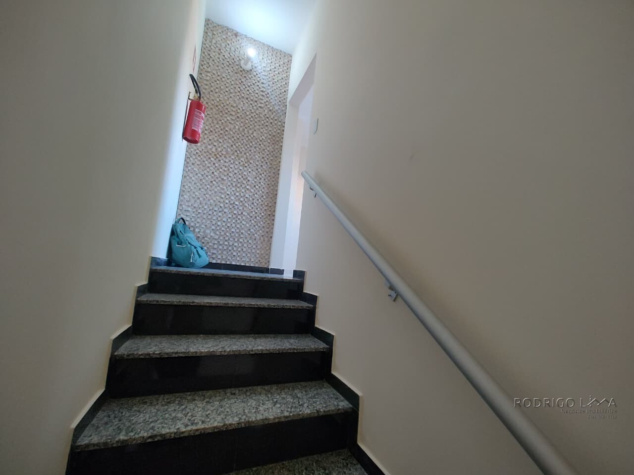 Apartamento com ponto comercial para venda em São Lourenço MG