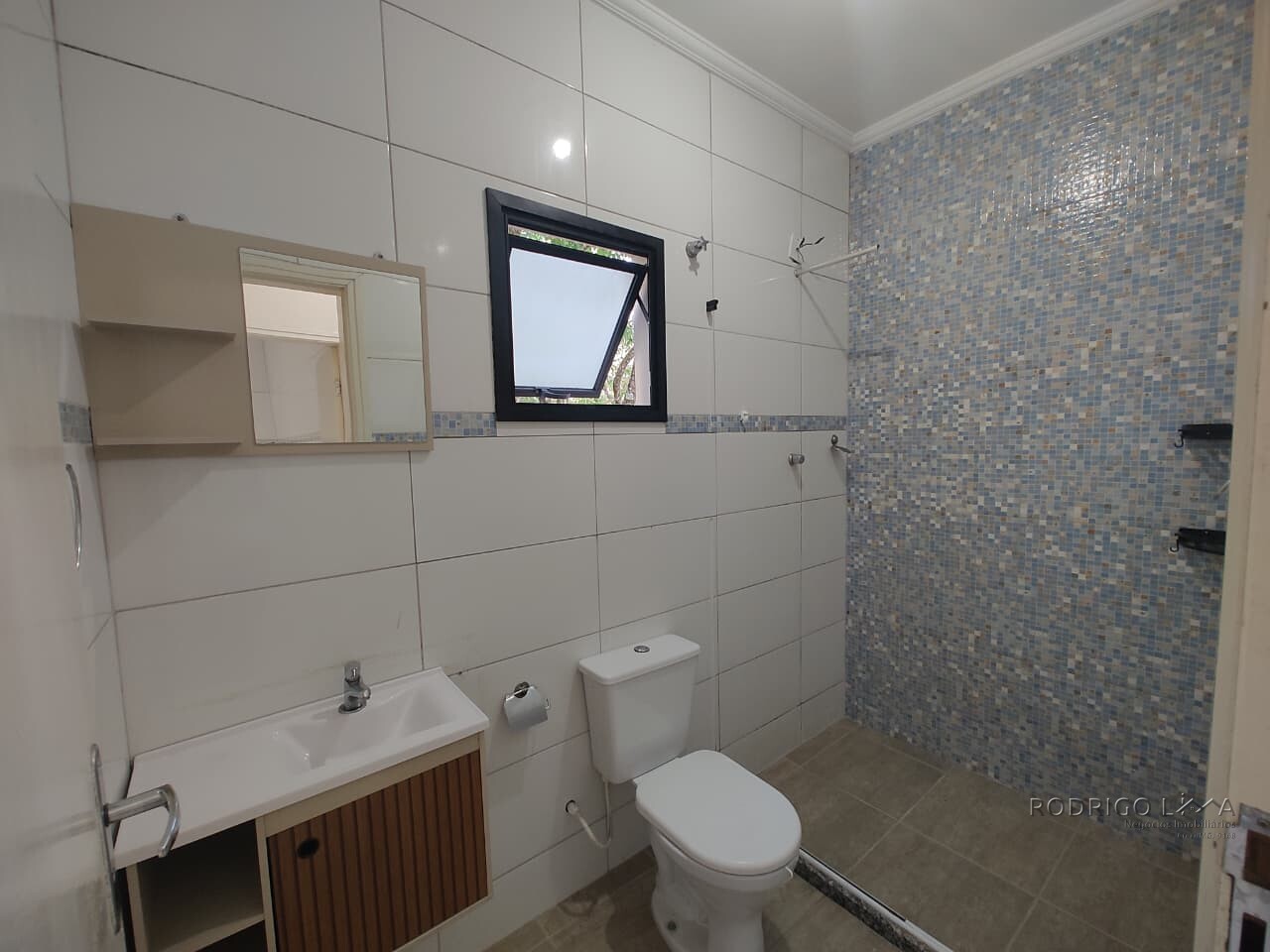Apartamento com ponto comercial para venda em São Lourenço MG