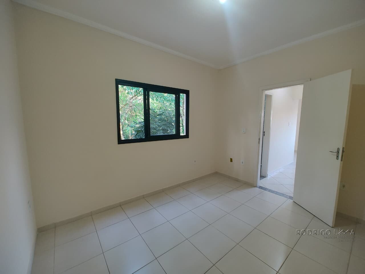 Apartamento com ponto comercial para venda em São Lourenço MG