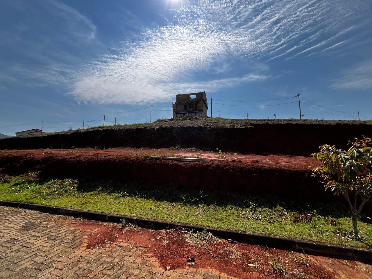 Lote á venda em condomínio de alto padrão em São Lourenço MG