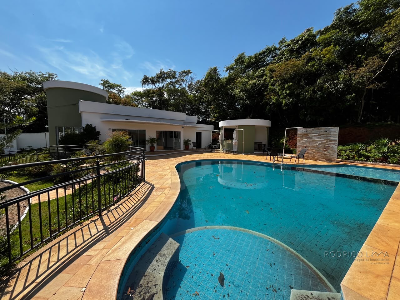Excelente lote para venda em condomínio em São Lourenço MG