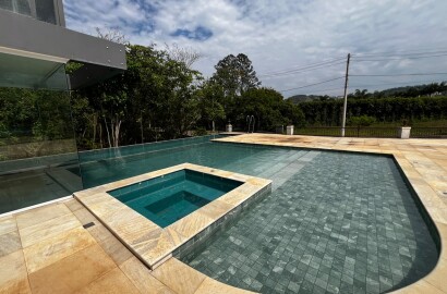 Lote em condomínio de alto padrão em São Lourenço MG
