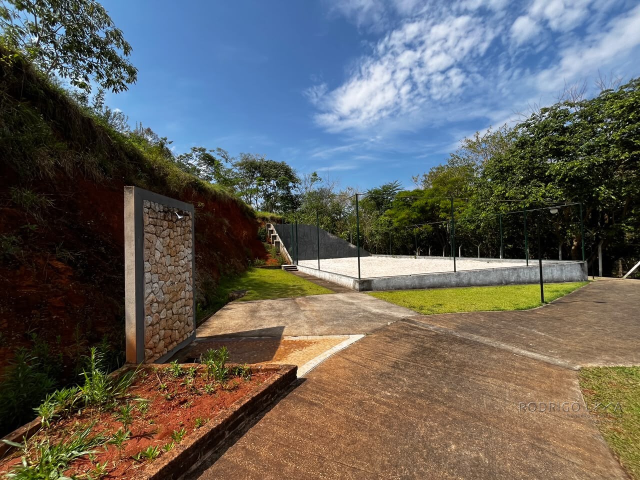 Lote em condomínio de alto padrão em São Lourenço MG